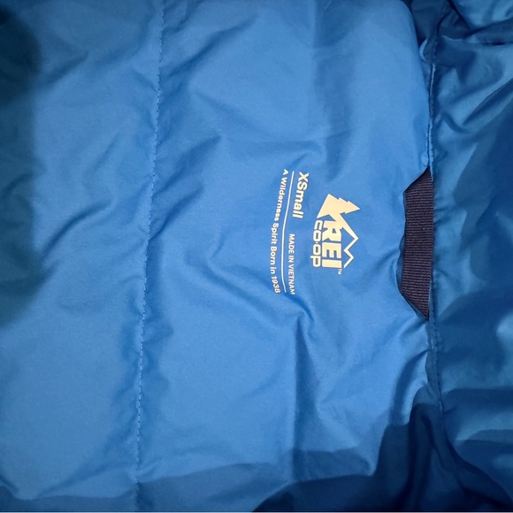REI Kids Blue Puffer Jacket - Picture 3 of 5
